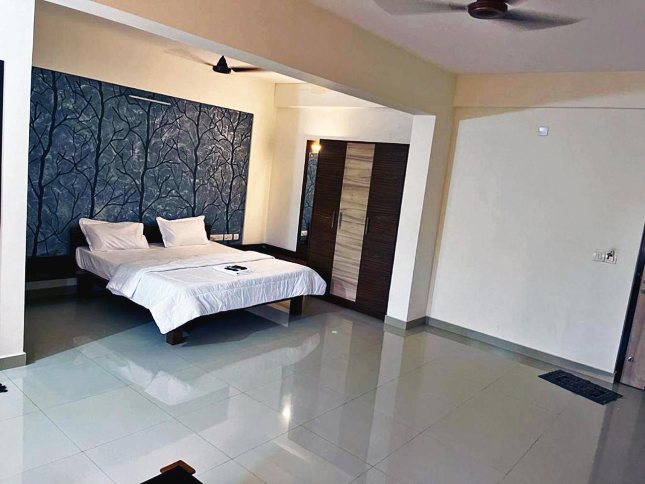 Hotel Radha Pangala Exterior foto