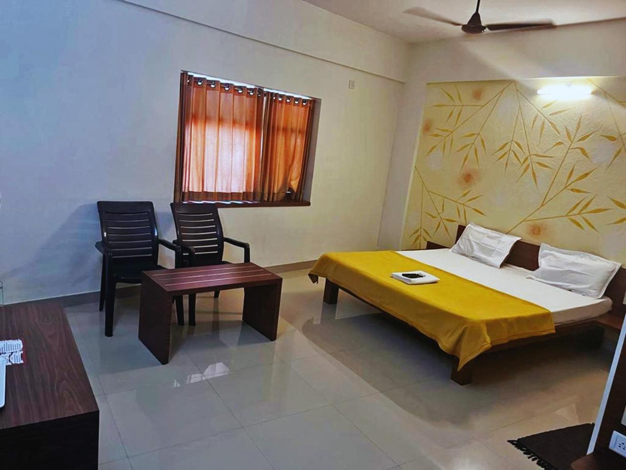 Hotel Radha Pangala Exterior foto