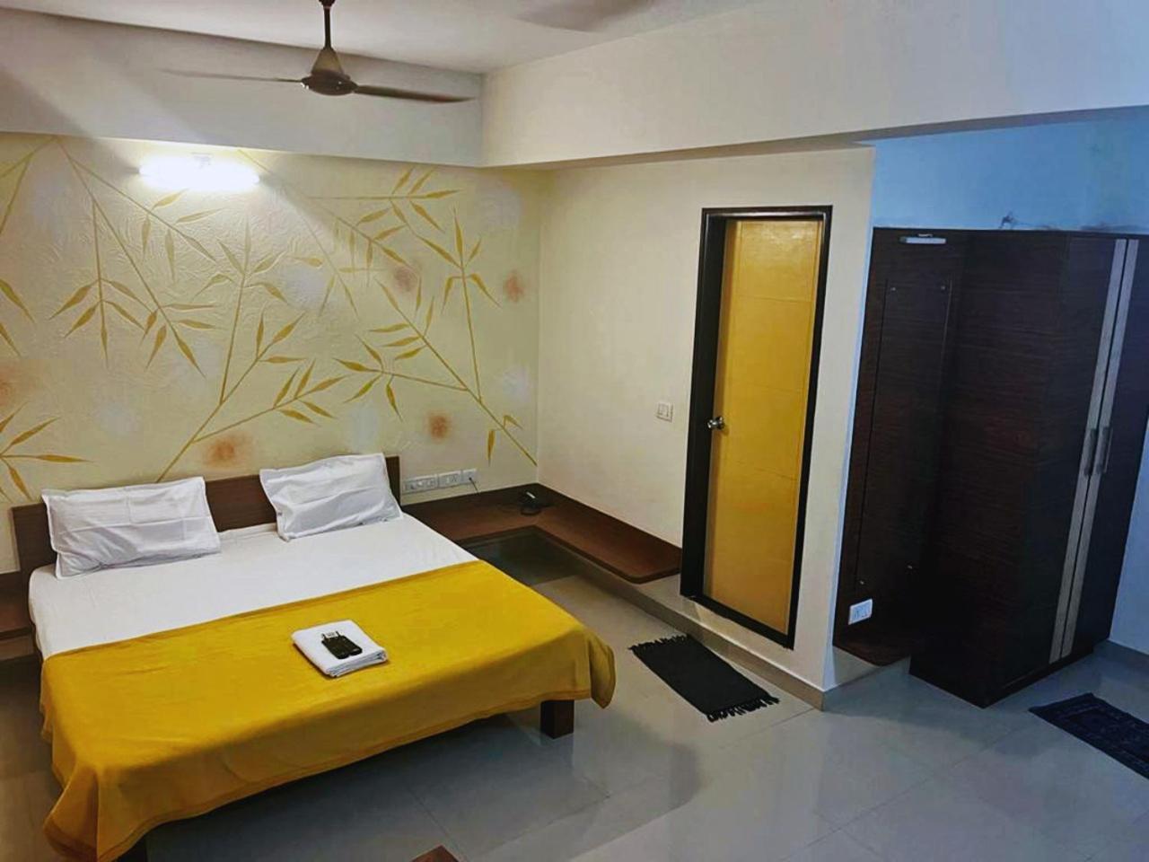 Hotel Radha Pangala Exterior foto